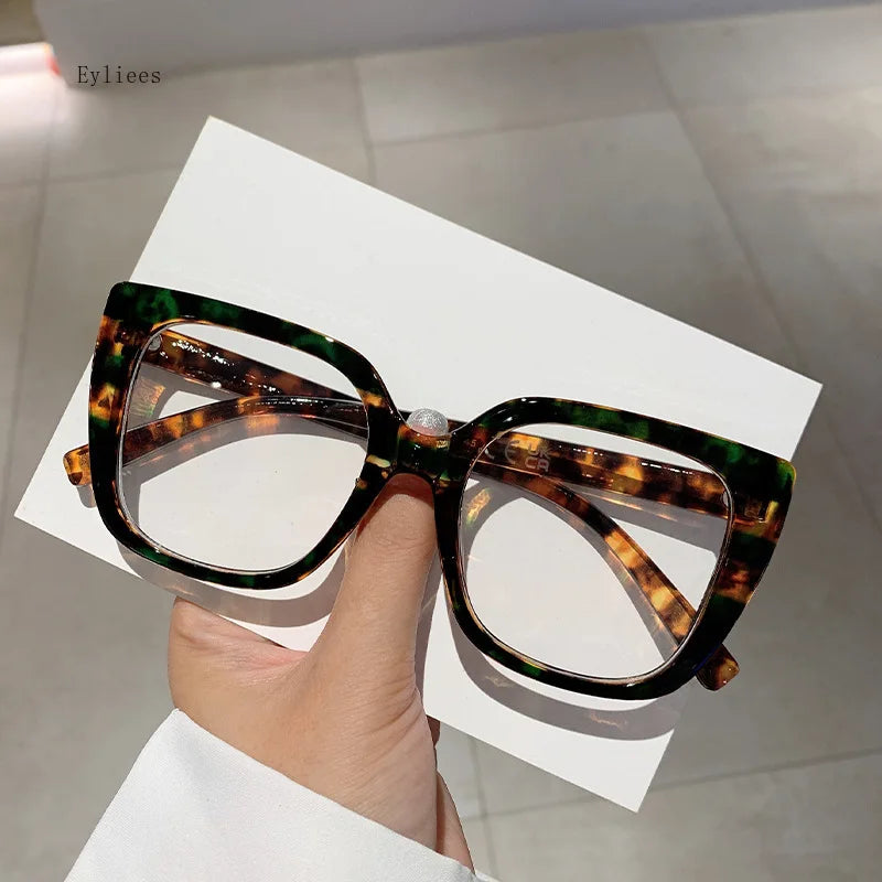 New Fashion Square Sunglasses Designer Luxury Women 2023 Cat Eye Sun Glasses Female Classic Retro Trendy Gradient Eyewear Shades