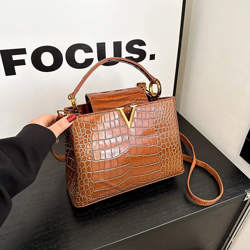 Leather Women Handbags Crocodile Pattern Letter V Tote Bag Luxury Fashion Shoulder Crossbody Bag Large Capacity Shell Bags