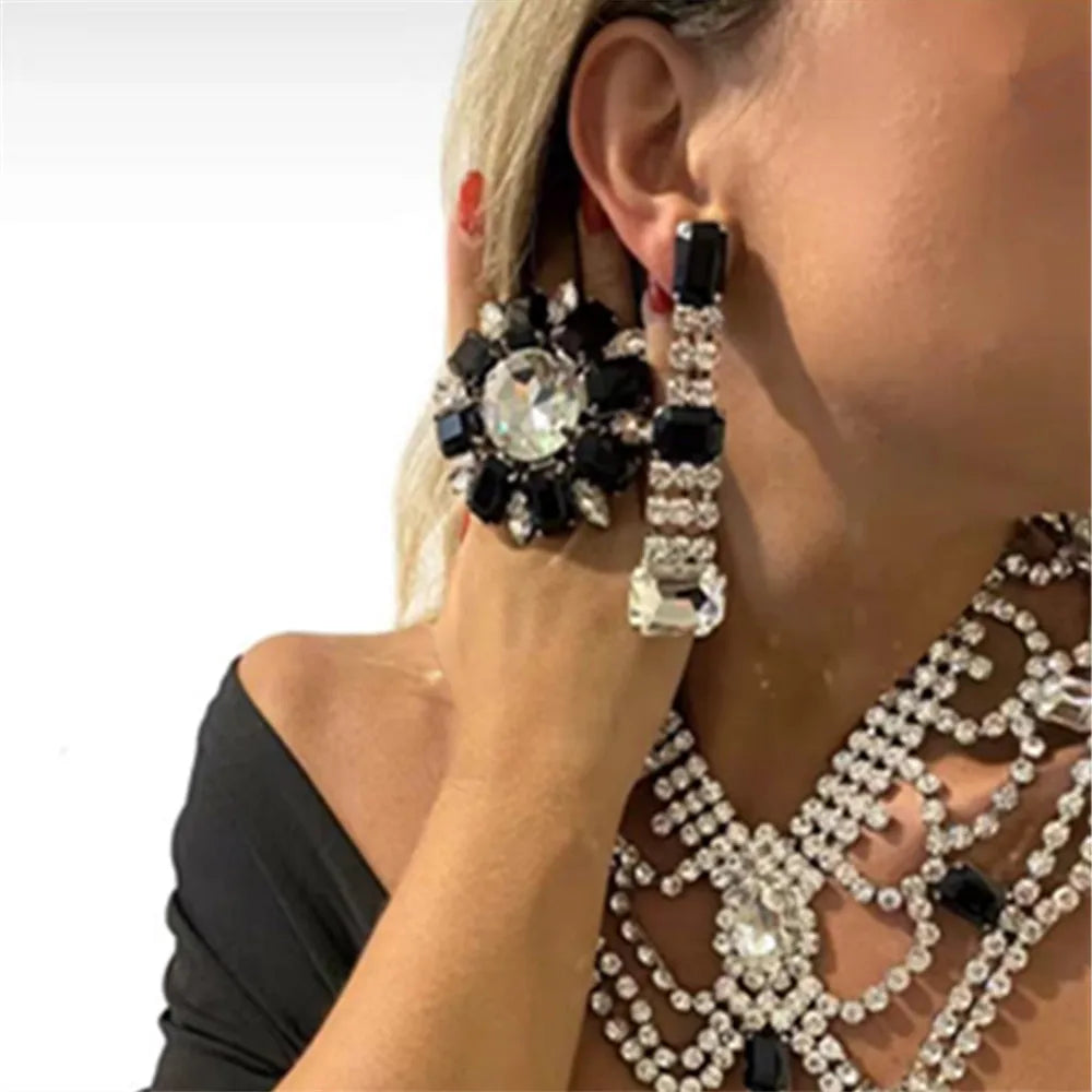 Luxurious Crystal Oversized Flower Open Finger Ring Decoration for Women Rhinestone Geometric Big Gemstone Adjustable Big Rings