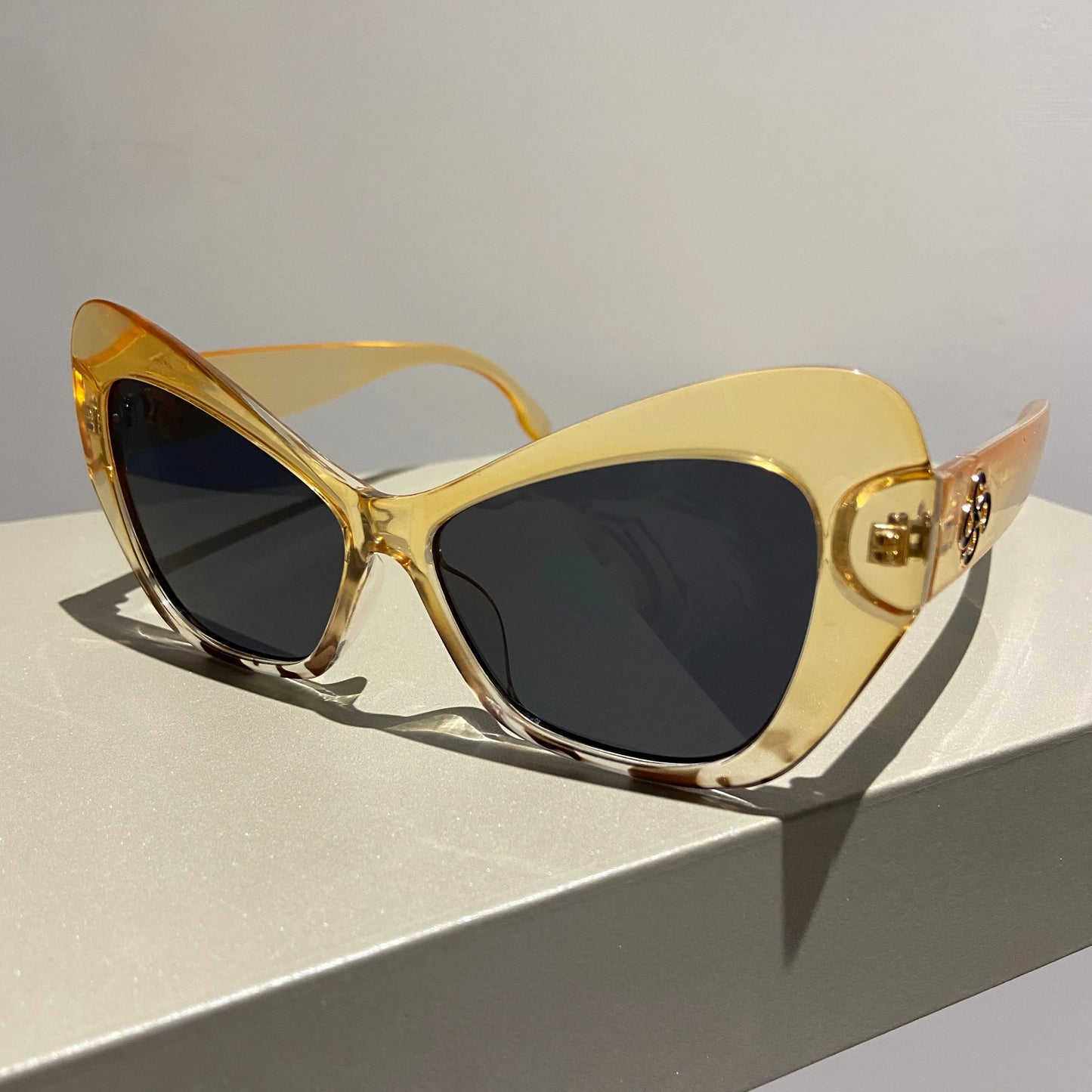 Vintage Oversized Cat Eye Sunglasses