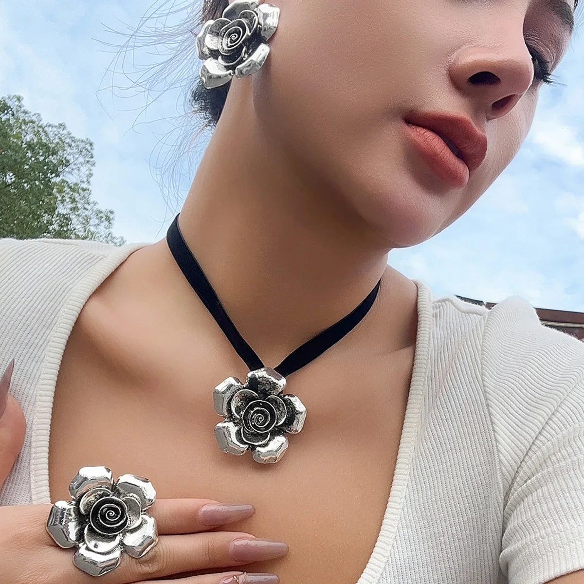 Exaggerated Large Heart Flower Rings Irregular Vintage