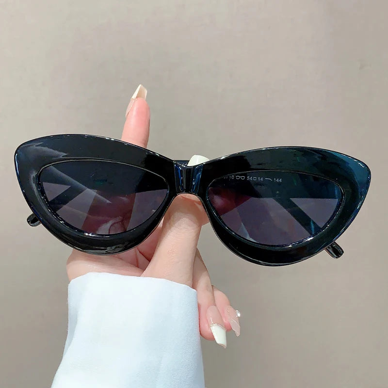 KAMMPT Vintage Cat Eye Sunglasses 2024 Fashion Retro Candy Color Outdoor Women Shades Luxury Brand Designer Multicolor Eyewear