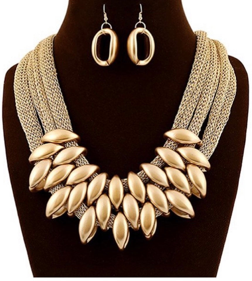 Gold Glam Status Jewlery