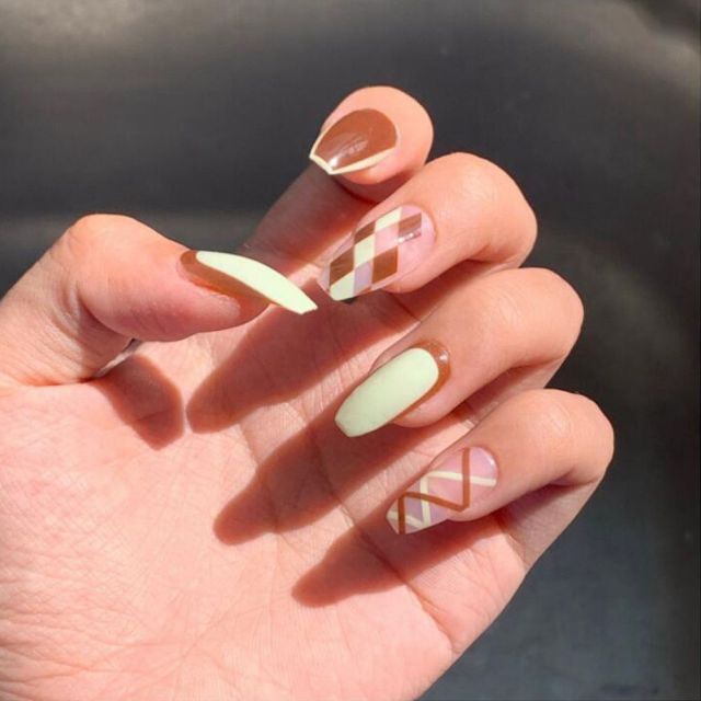 Charming Pink Flame Short Fake Nails - T & L Fashions Boutique