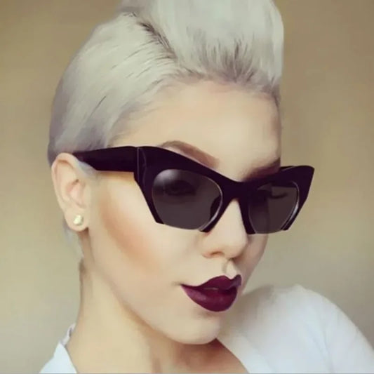 Sexy Cat Eye Glasses Half Frame Spcial Sunglasses Women Vintage Red Black Sunglasses Transparent Shades Ladies UV400