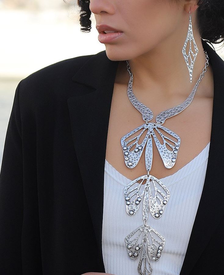 Silvertone Butterfly Satust Necklace Set